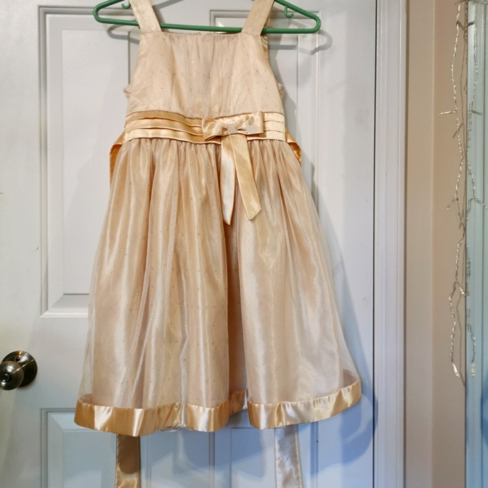 Gold girls dress size 10